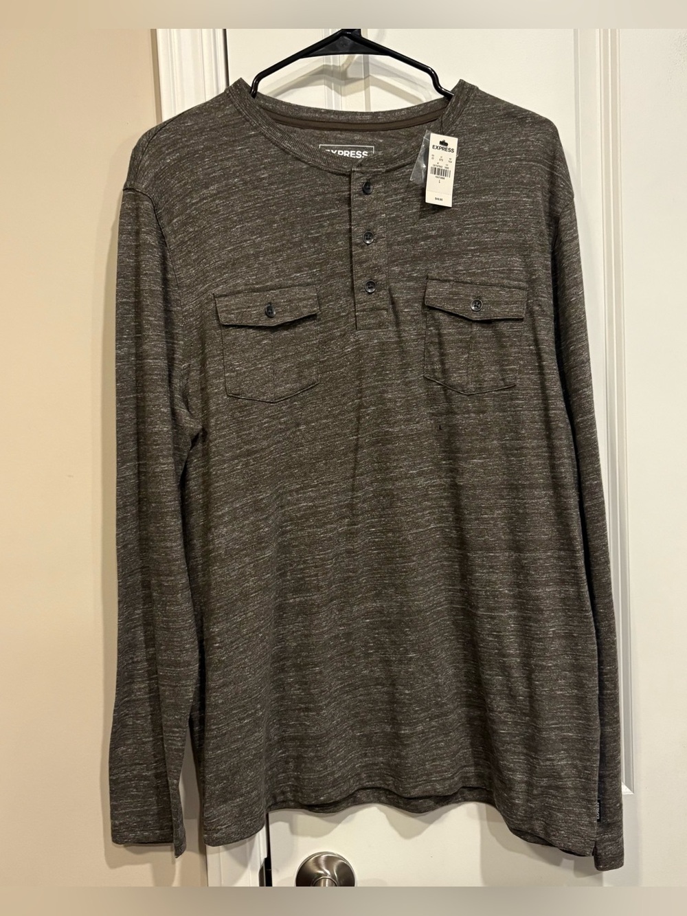 Express Green Khaki Long Sleeve Top Buttons NWT Size Men’s Large 100% Cotton